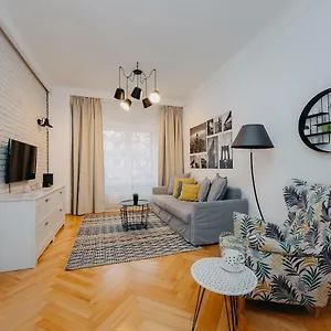 Shortstaypoland Marszalkowska , Warsaw Poland